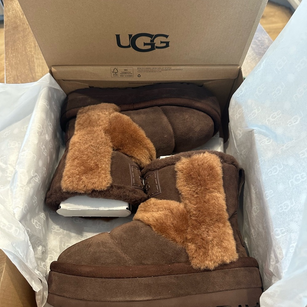 NWT UGG CLASSIC CHILLAPEAK